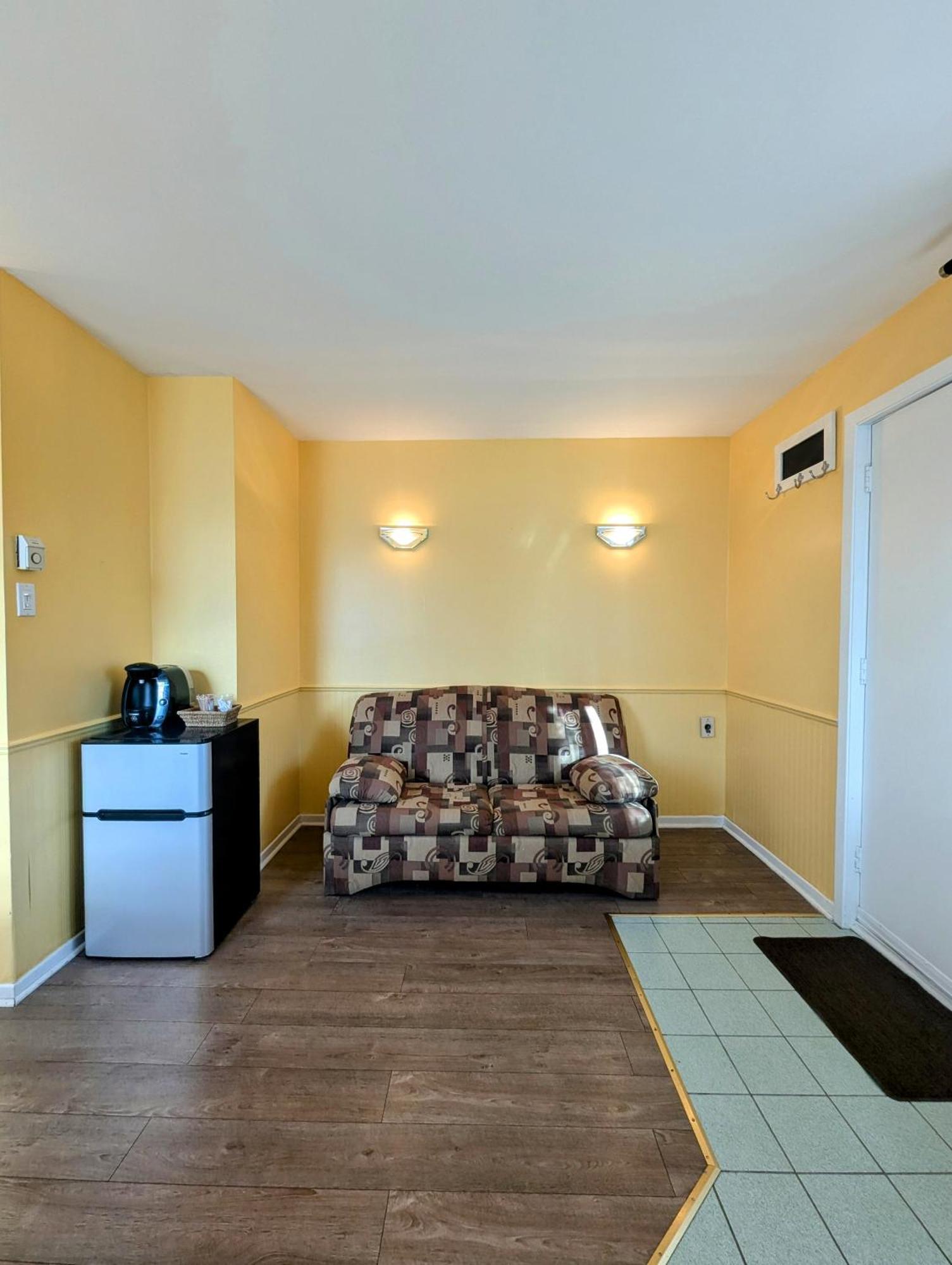 Motel Des Pentes Et Suites Saint-Sauveur-des-Monts Exteriér fotografie